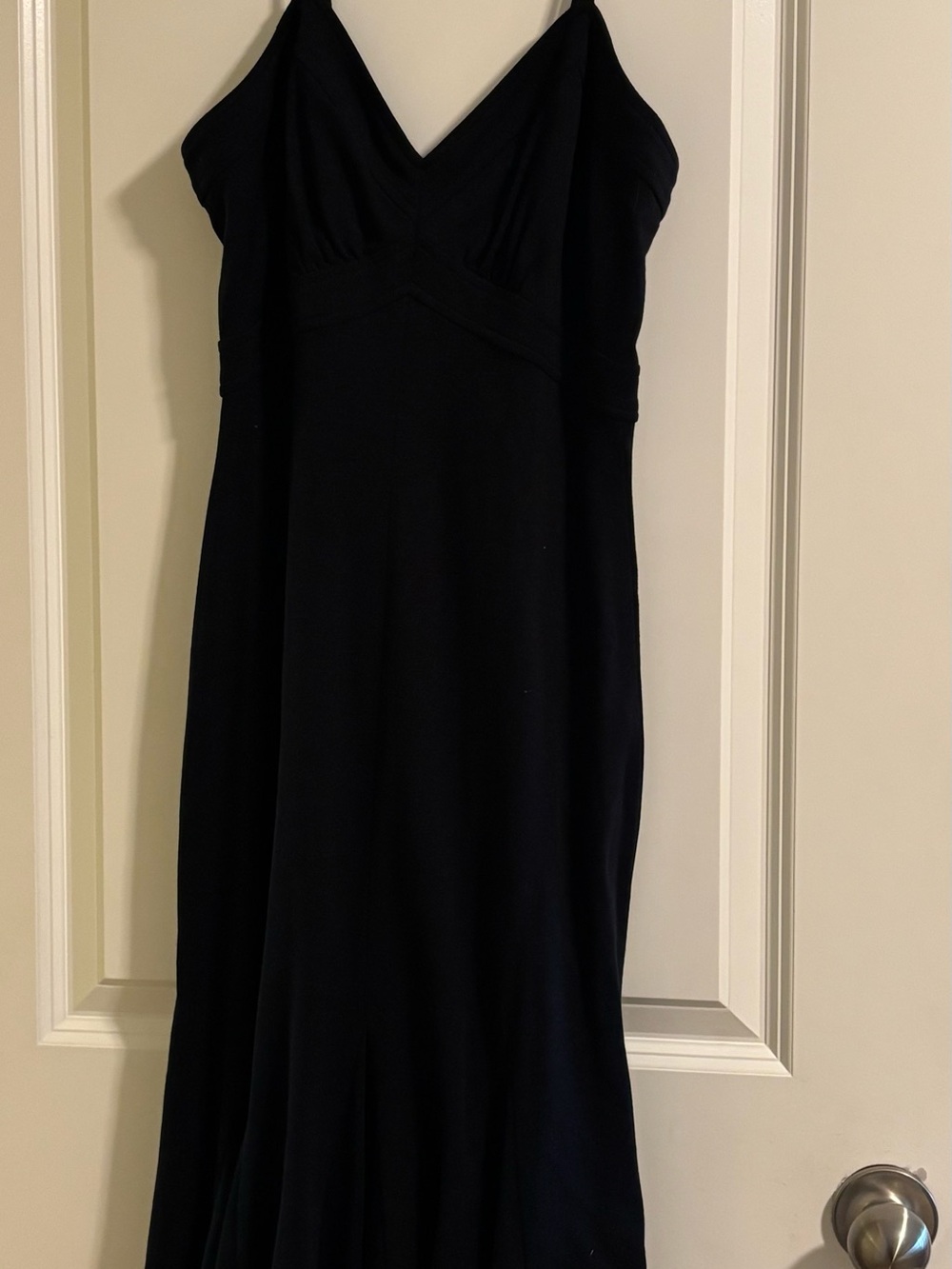 Elegant Black V-Neck Maxi Dress